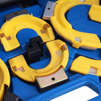 Стяжка пружин Макферсона, с защитными накладками Car-Tool CT-B2010A