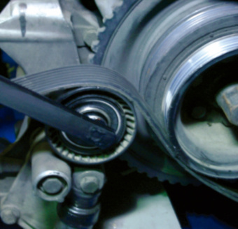 Приспособление для регулировки натяжения поликлинового ремня 1/2", 3/8", головки 13-18мм JTC-1603